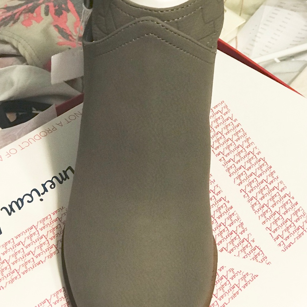 Women’s Booties - Picture 3 of 4